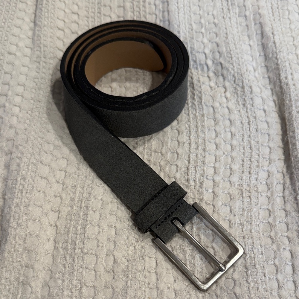 Banana Republic Gray Suede Leather Belt Size 36 (B1)